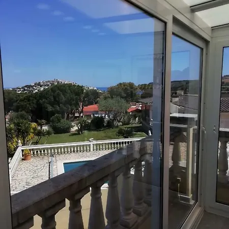 Villa Puig Sec Villa *